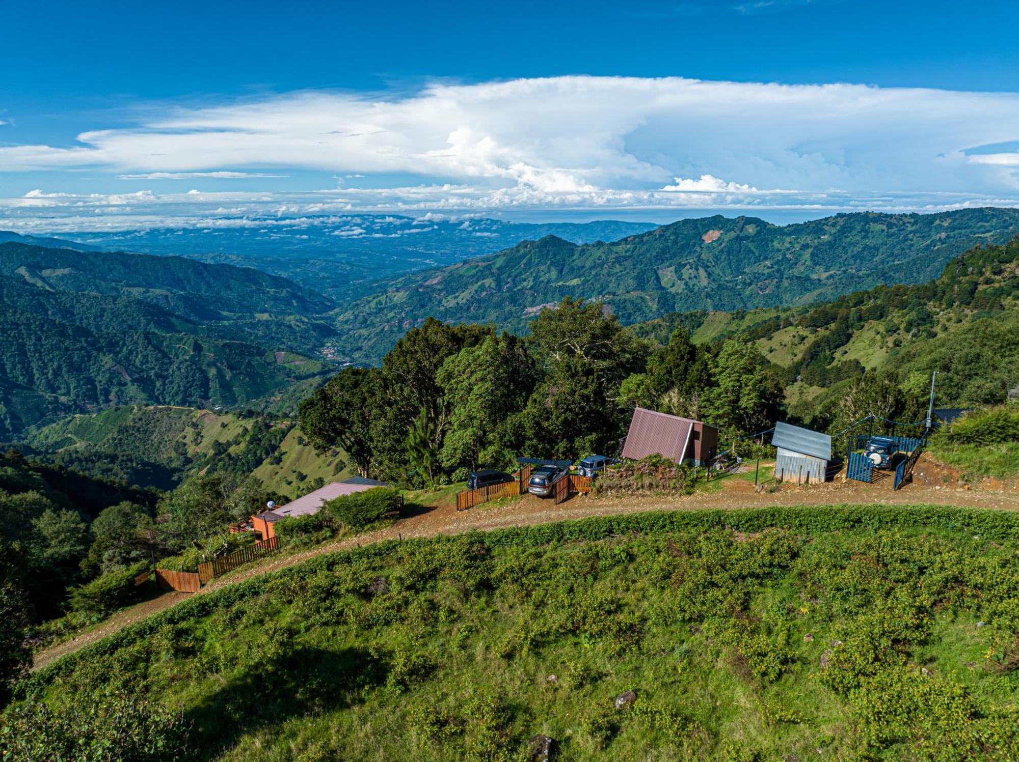 Glamping Jaulares Mountain Hotel Rivas Exterior photo